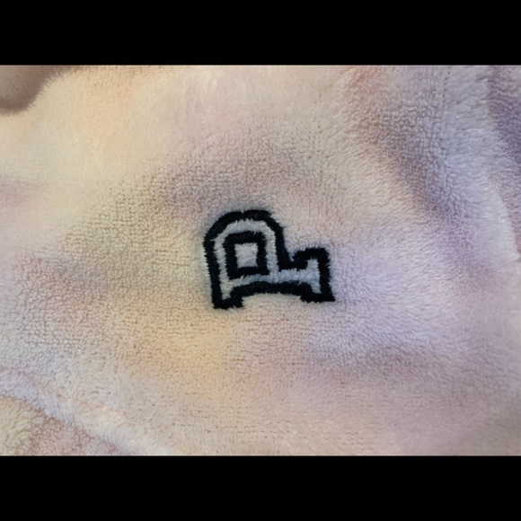 Victoria’s Secret Pink plush bathrobe in tie dye - Picture 6 of 9